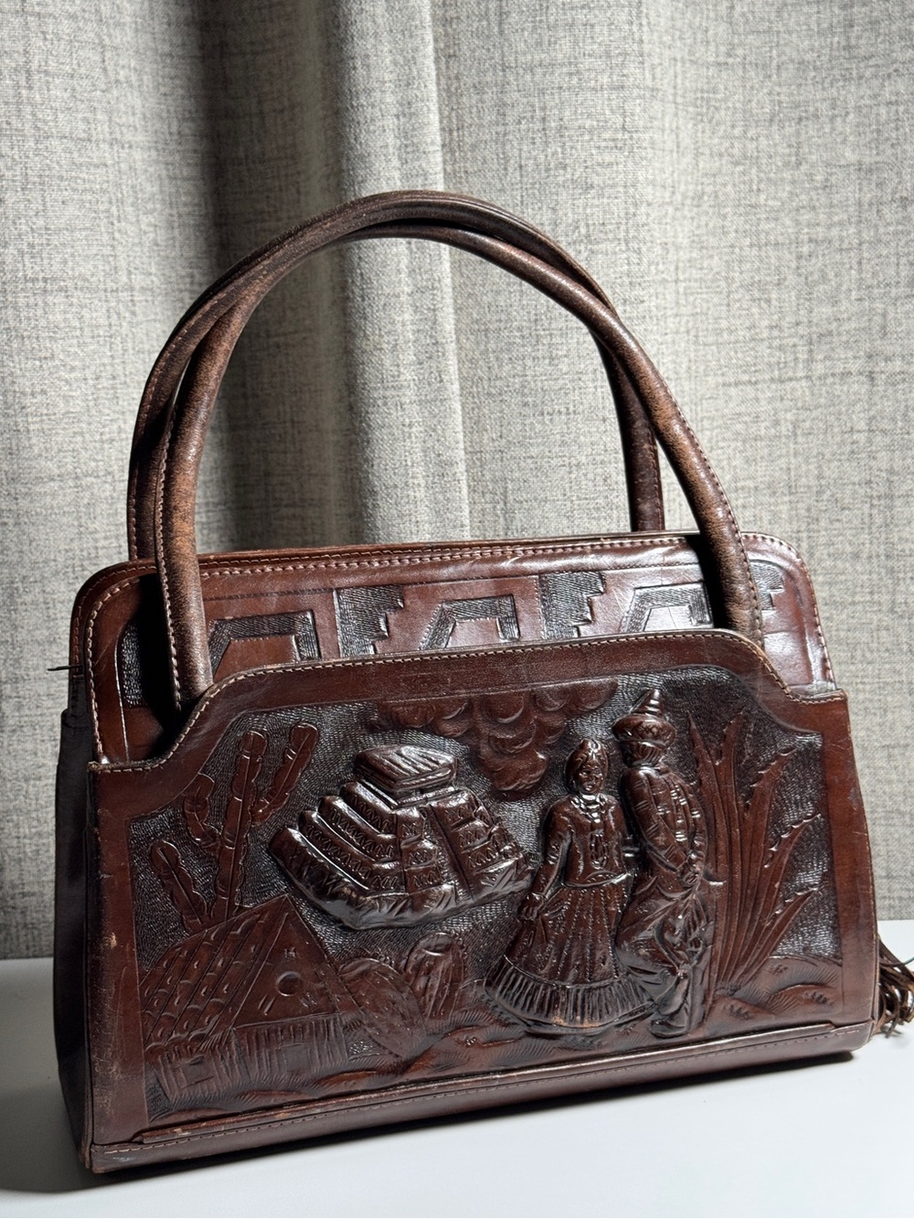 Vintage 1950 Mexican Tooled Leather Handbag Aztec Calendar Sculpted Pyramid